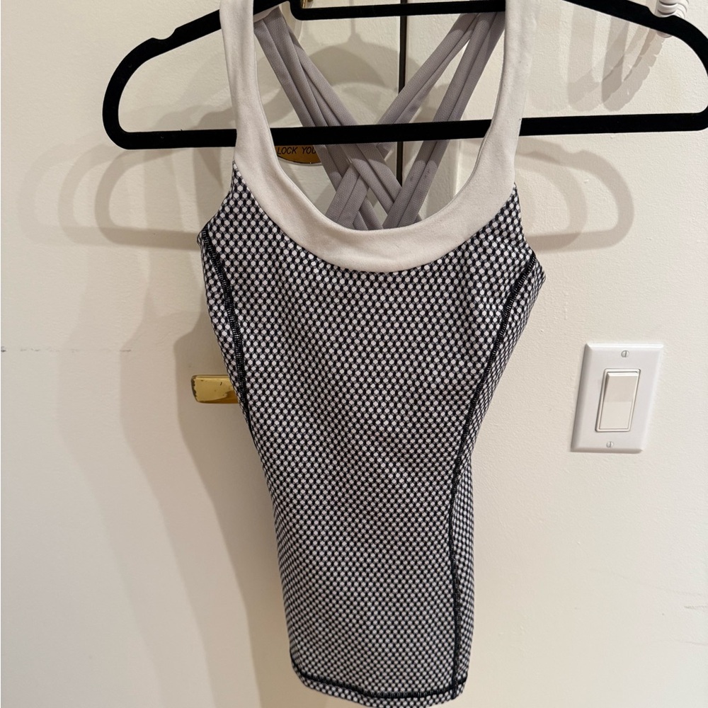 Lululemon Athletica Black and White Checkered Tank Top size 4 tag ripped off